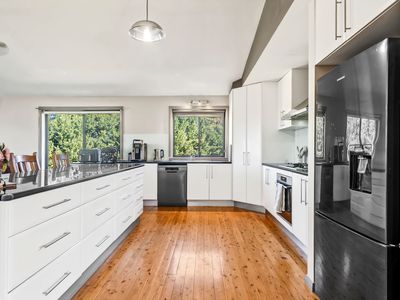 619 Woodville Road, Binda