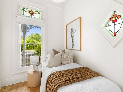 287 Douglas Parade, Newport