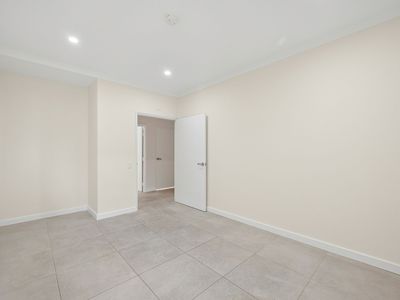 8B Stanmore Ct, Lynwood