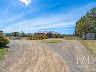 99 Bakers Road, Penna