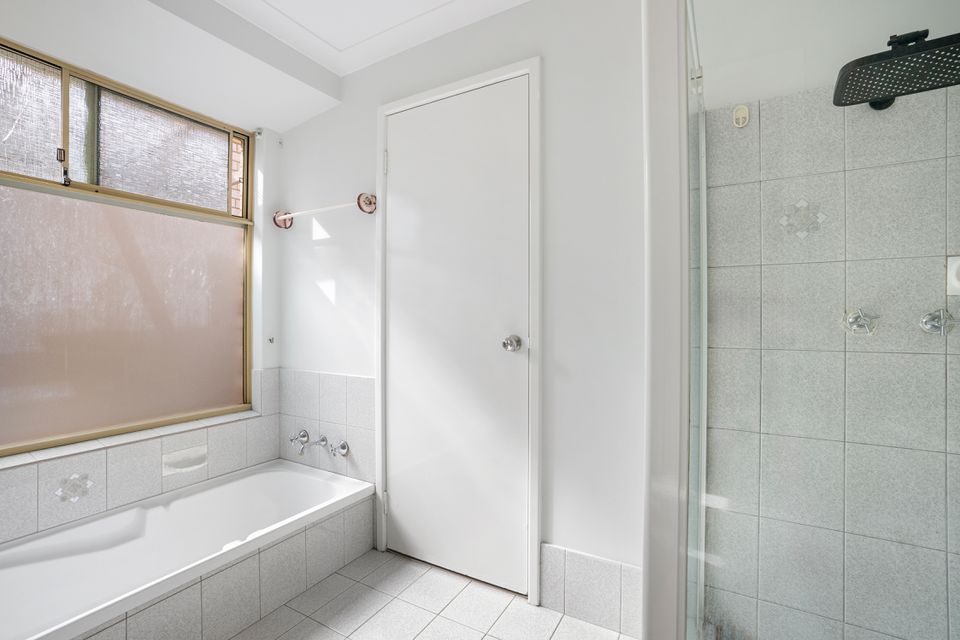 5 LISBON PLACE, Warnbro