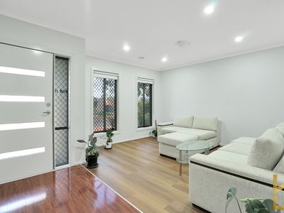 33 Arrowhead Street, Manor Lakes