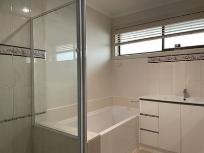 14 Lock Drive, Swan Hill