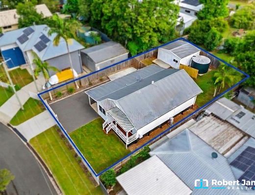Lifestyle, Location & Endless Appeal! image 2