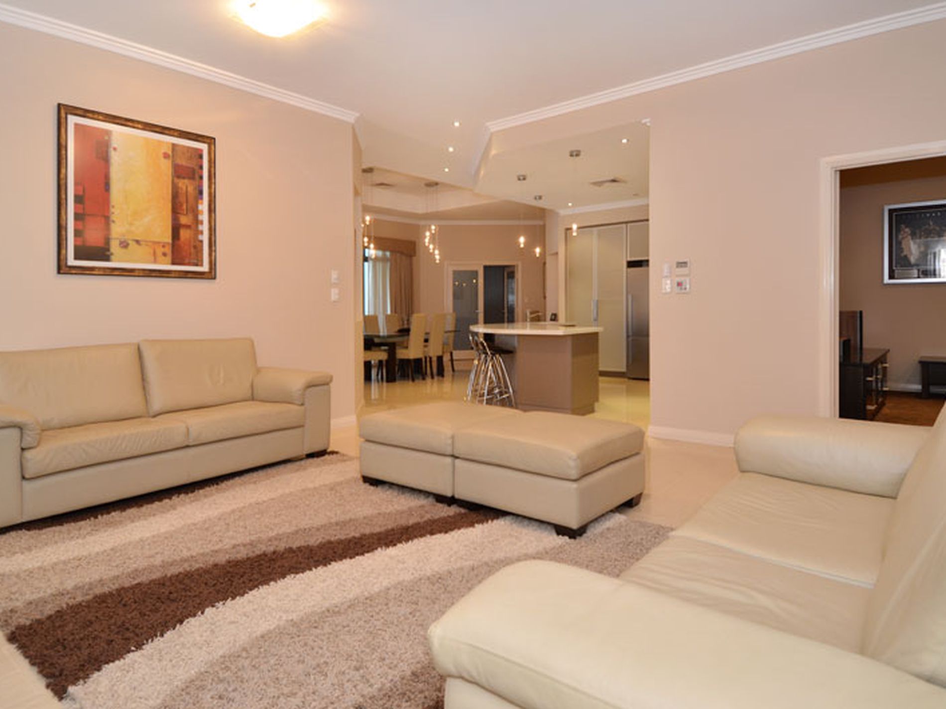 5 Buchanan Court, Somerville