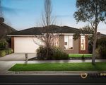 174 Wheelers Park Drive, Cranbourne North