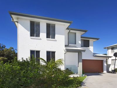 12A Joan Ave, Warilla