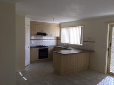 1 / 23 Barrot Avenue, Hoppers Crossing