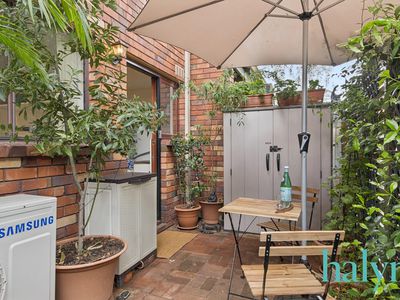 2 / 11 Heytesbury Road, Subiaco