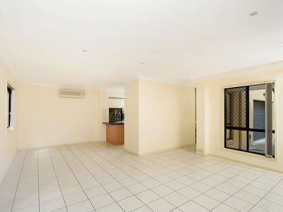 4 / 5 View Street, Chermside
