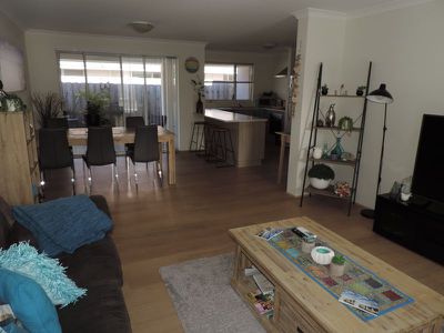16 Venulosa Avenue, Halls Head