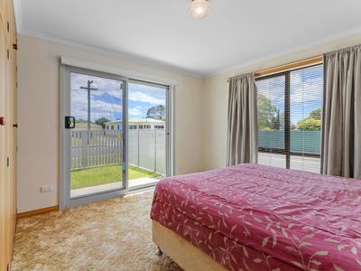 1 / 16 West Jenner Street, Wynyard