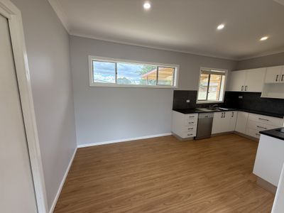 50 Brolgan Road, Parkes