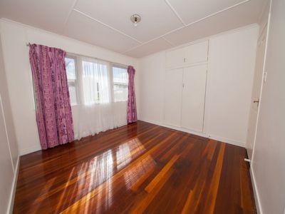 16 Leslie Street, East Ipswich