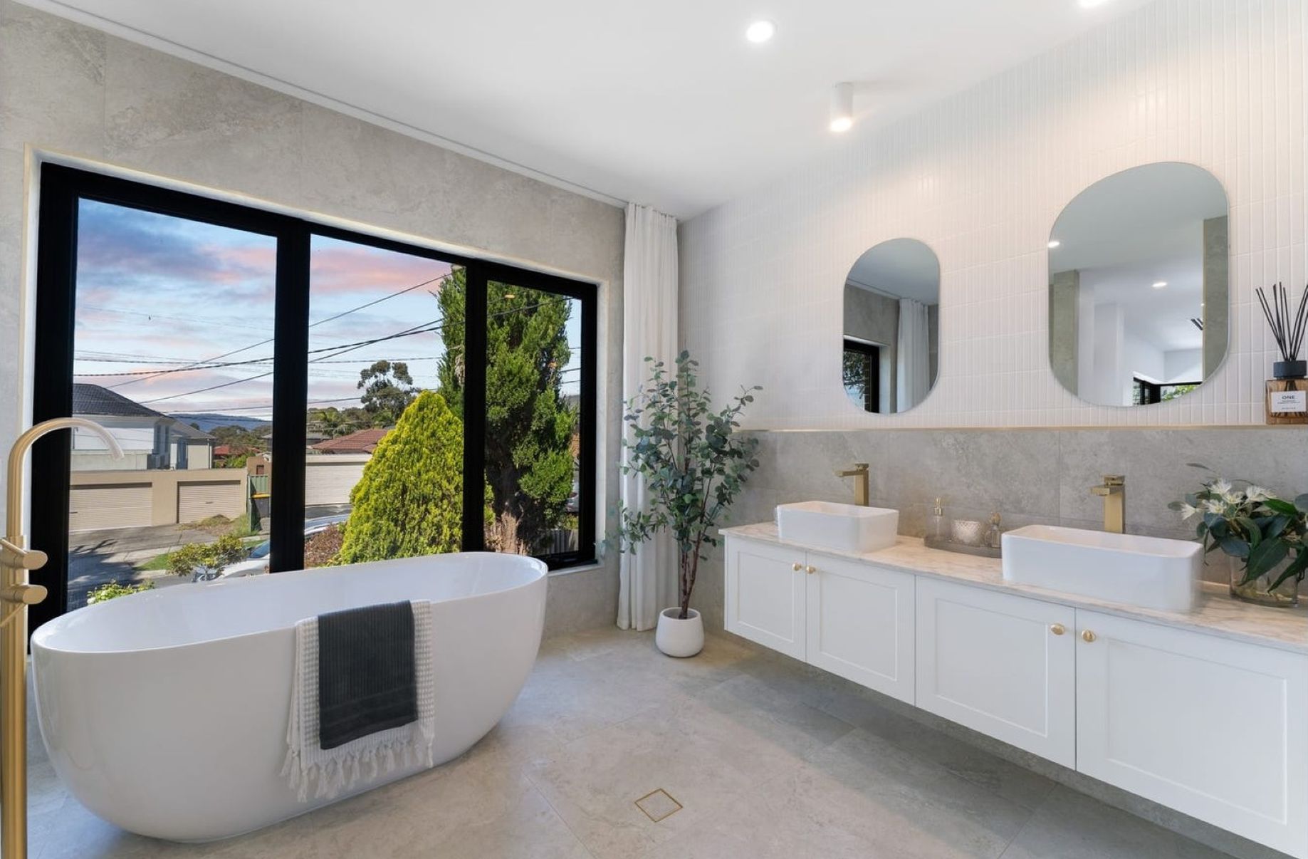 3 Canova Drive, Glen Waverley