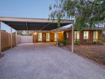 6 Anjaya Court, Frankston