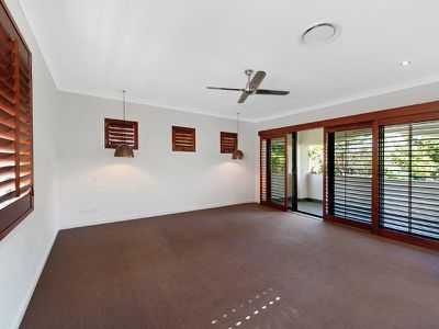50 Great Southern Drive, Robina