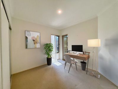 64 Cromdale Circuit, Kawungan