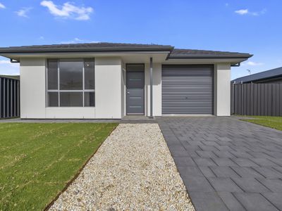 1 / 55 The Vines Drive, Normanville