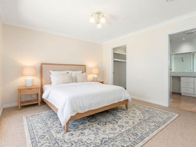 2 PARK LANE, Wodonga
