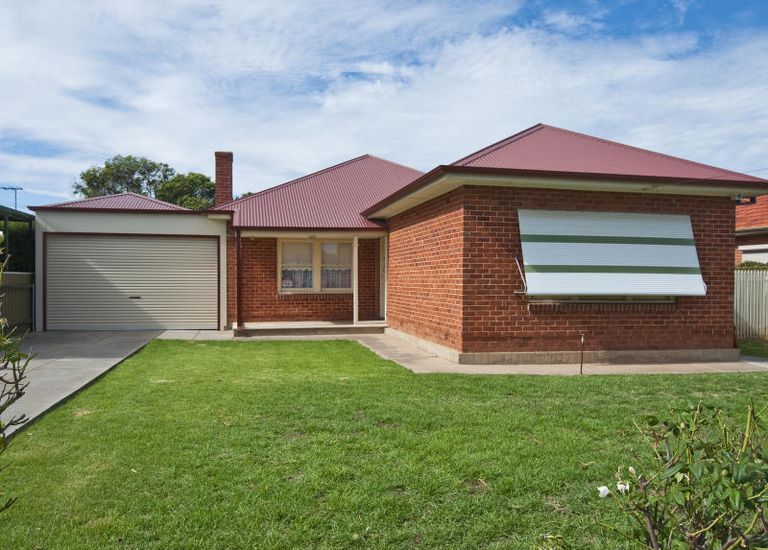 16 Hamilton Avenue, Warradale