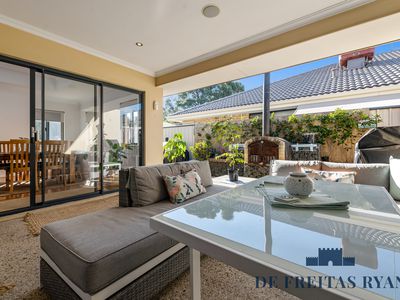 30 Bellavista Parade, Meadow Springs