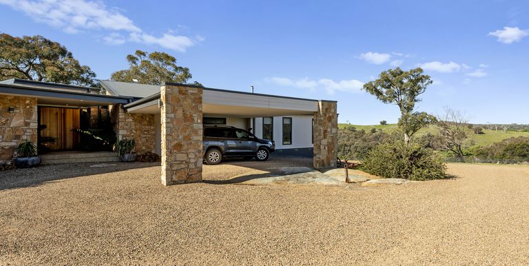 665 Fernhills Road, Marraweeney