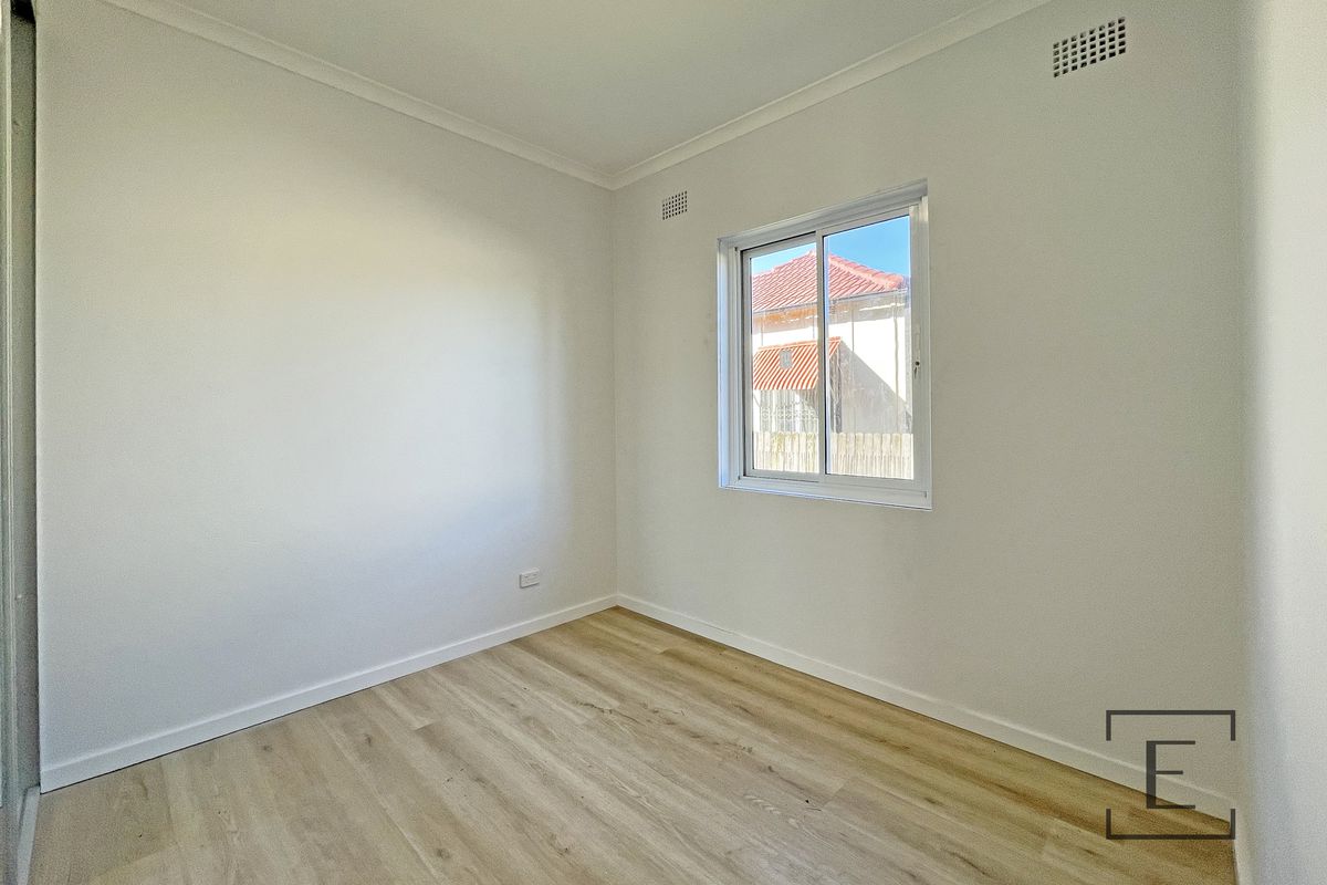 1 / 18 Hampden Road , Lakemba