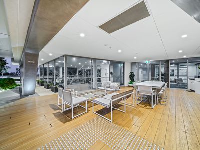 18 / 8 Riversdale Road, Burswood