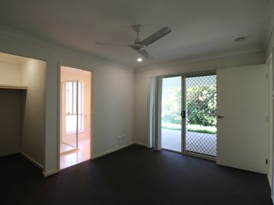 1 / 23 Apple Berry Avenue, Coomera