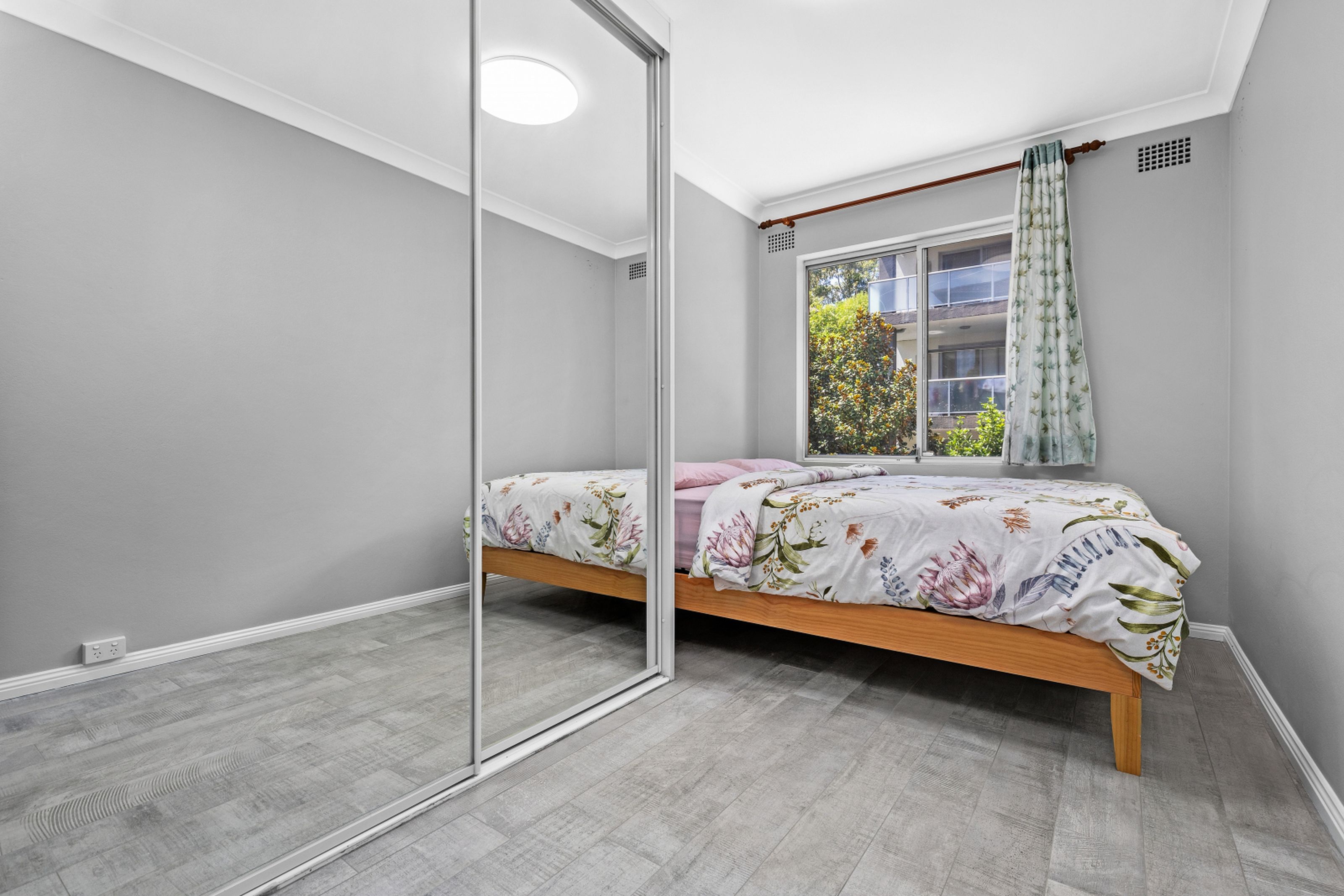 1 / 19A-19B Martin Place, MORTDALE