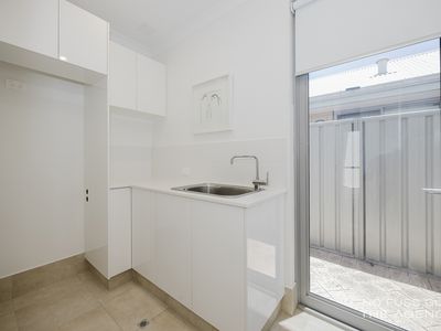 1 / 12 Loder Way, South Guildford