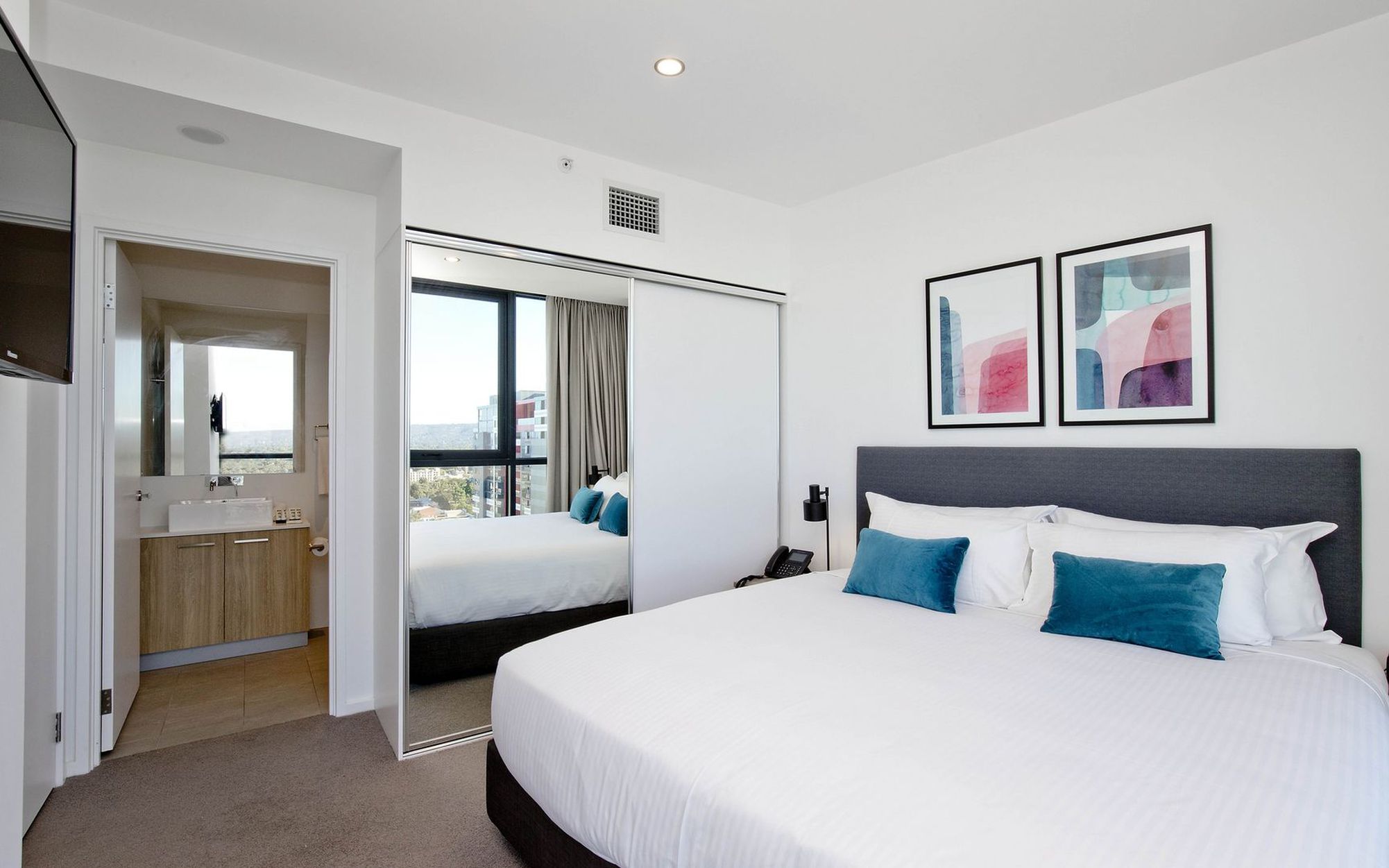 S1607 / 180 Franklin Street, Adelaide