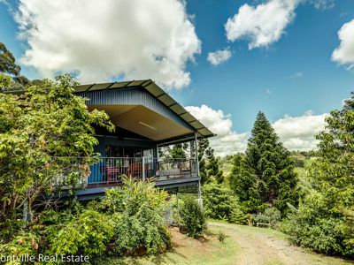 30 Manley Dr, Montville