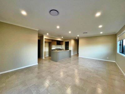 35 Federation Boulevard, Forbes