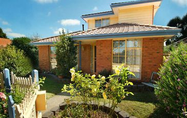 12 Coolong Avenue, Berwick