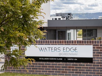 20 / 10 Ellison Harvie Close, Greenway