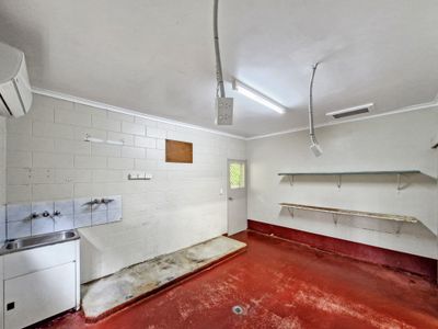 1 Tolga Road , Atherton