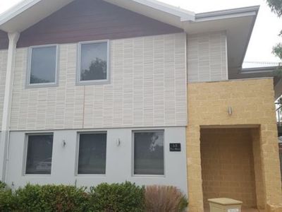 1 / 2 Tali Mews, Karlkurla