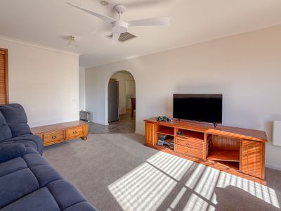 5 Harrison Crescent, Swan Hill