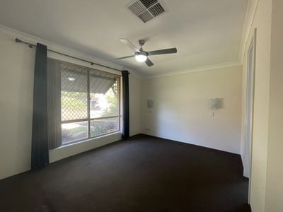 2 Earlsferry Green, Kinross