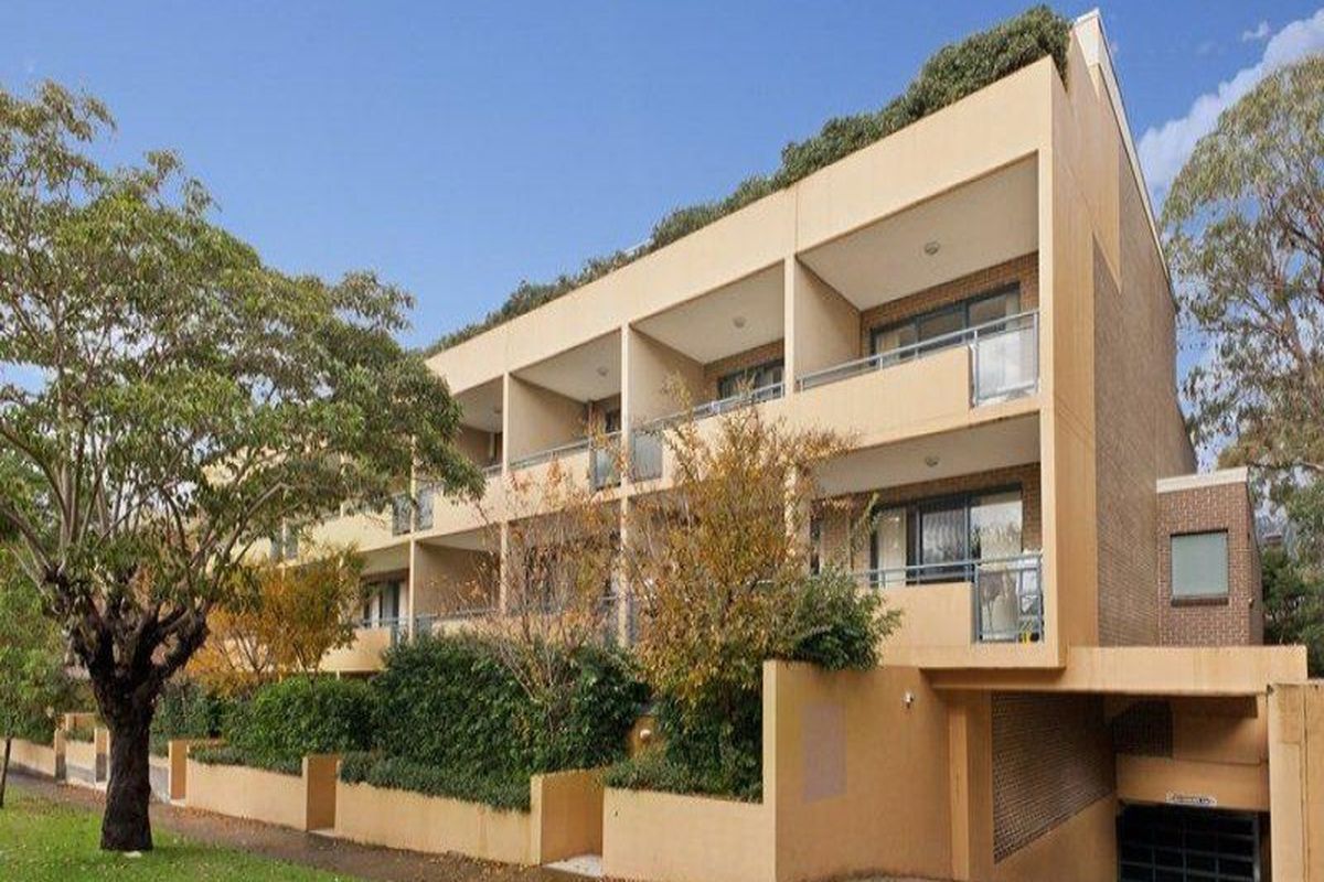 13 / 2 Tavistock Road, Homebush West
