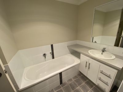 2 / 10 Menzies Court, Moranbah