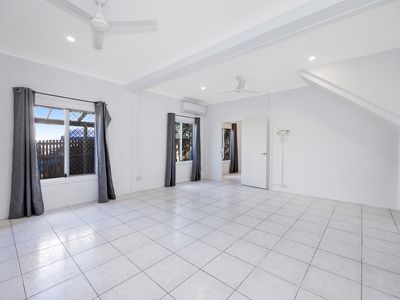 17 Mount Louisa Drive, Mount Louisa