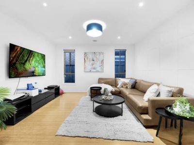 7 Donaldson Place, Point Cook