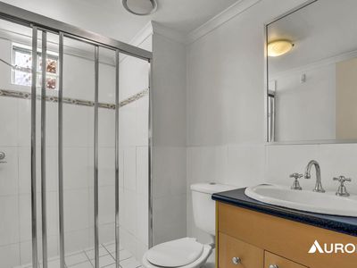 2/27 Victoria Street, Clayfield