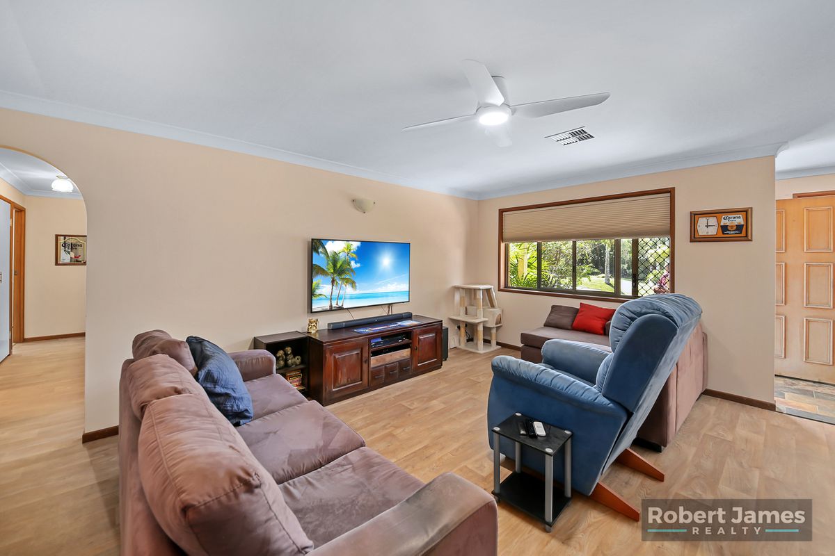 9 Sundial Court, Tewantin