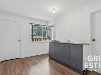 8 Stanhill Drive, Cranbourne South