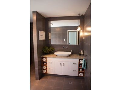 198A Collins Street, Piccadilly