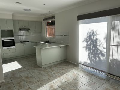 2 / 6 Bute Street, Murrumbeena